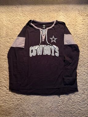 NWT Dallas Cowboys New Era Women's Lace-Up Notch-Neck Long Sleeve- Navy (129)